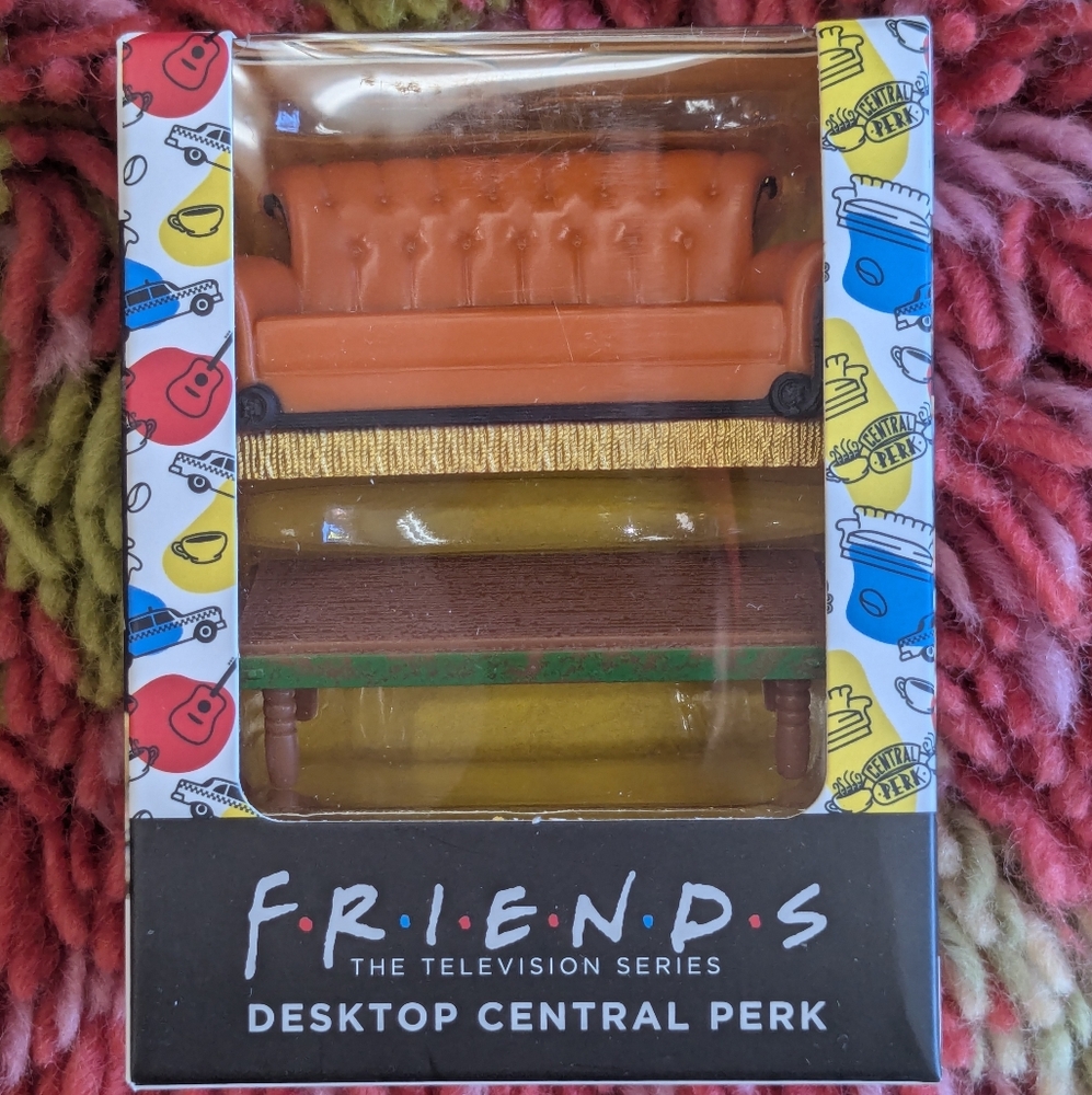 Friends Desktop Central Perk Set